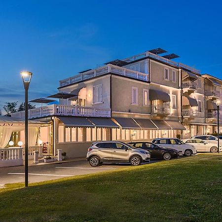 Hotel Coluccini Marina di Pietrasanta Ngoại thất bức ảnh
