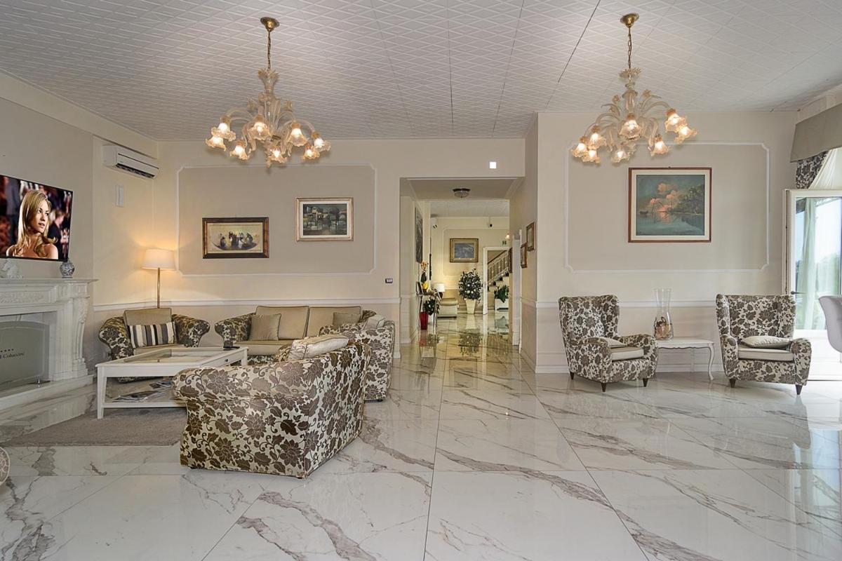 Hotel Coluccini Marina di Pietrasanta Ngoại thất bức ảnh