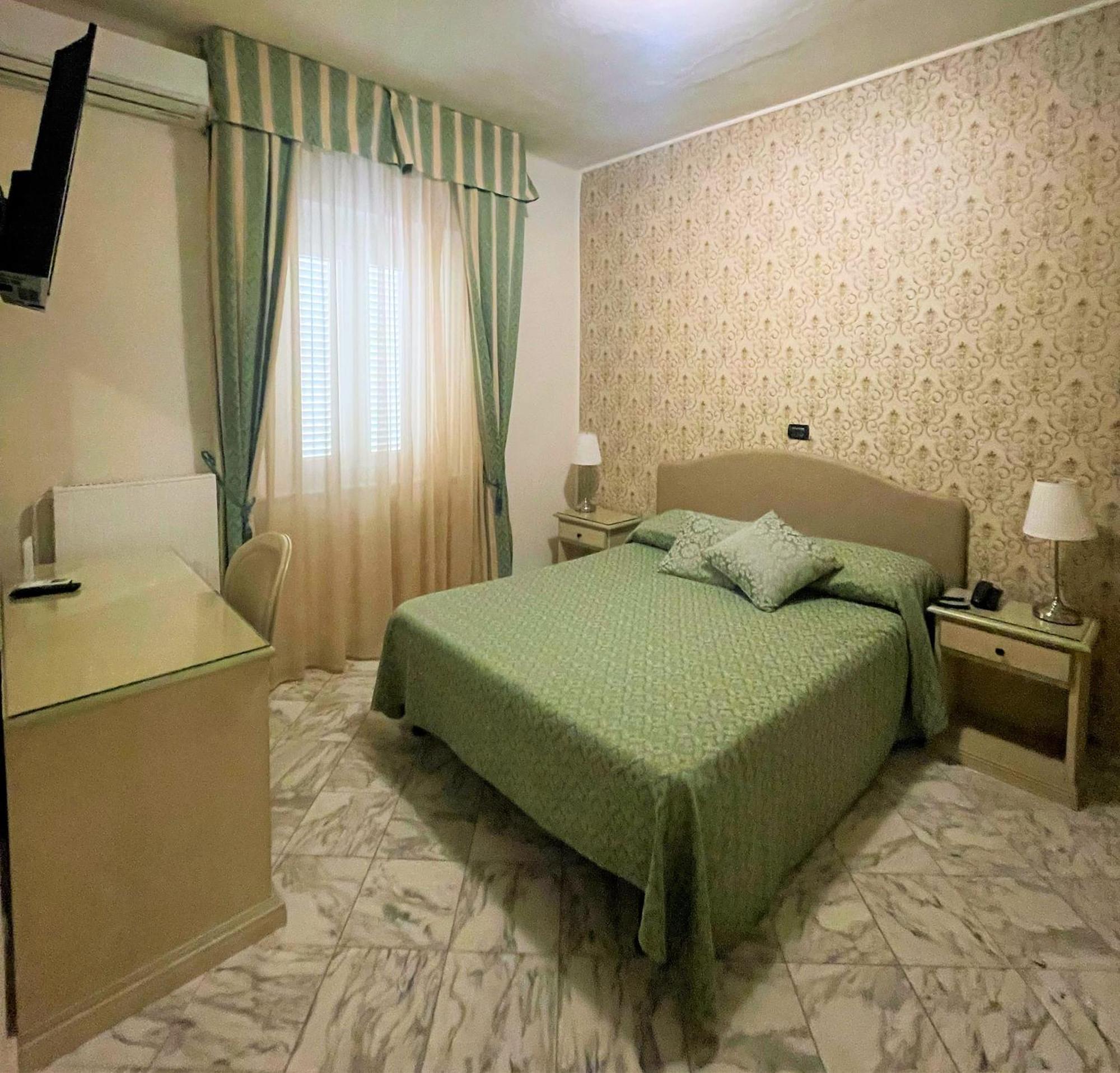 Hotel Coluccini Marina di Pietrasanta Ngoại thất bức ảnh