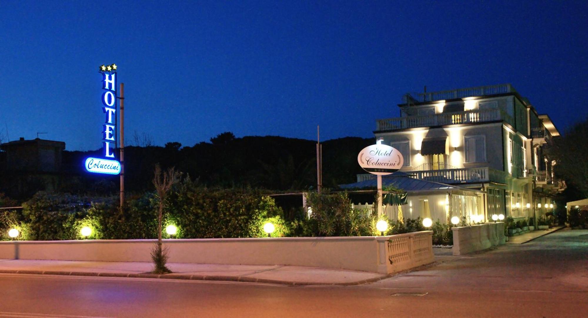 Hotel Coluccini Marina di Pietrasanta Ngoại thất bức ảnh