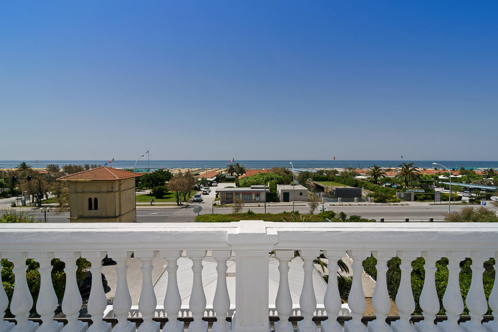 Hotel Coluccini Marina di Pietrasanta Ngoại thất bức ảnh