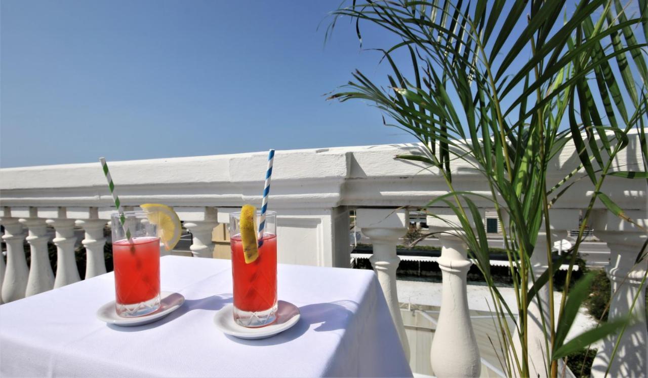 Hotel Coluccini Marina di Pietrasanta Ngoại thất bức ảnh